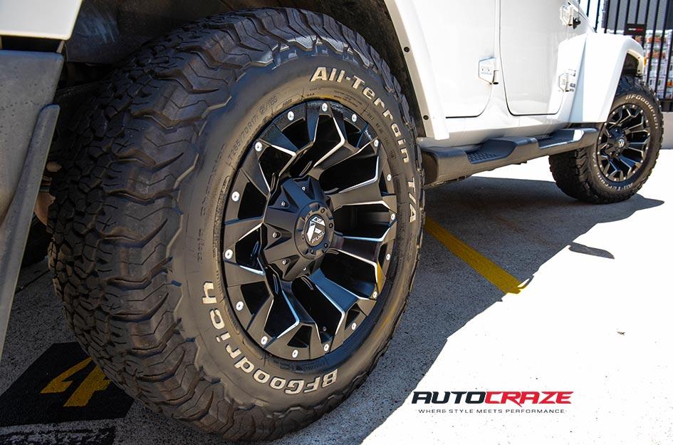 JEEP WRANGLER ASSAULT GLOSS BLACK MILLED ACCENTS